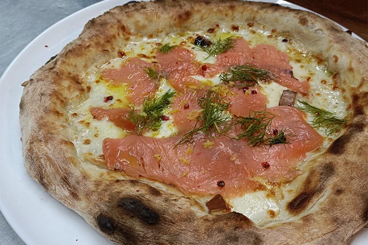 pizza salmone.jpg